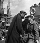 Marcel Carné et Jacques Prévert  sur le tournage de « La Fleur de l’âge », Belle-Île 1947